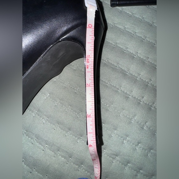 Olivia Fargiano stiletto Boots w/ Rhinestone Straps. Size 10 worn 1X for a few - Picture 11 of 11